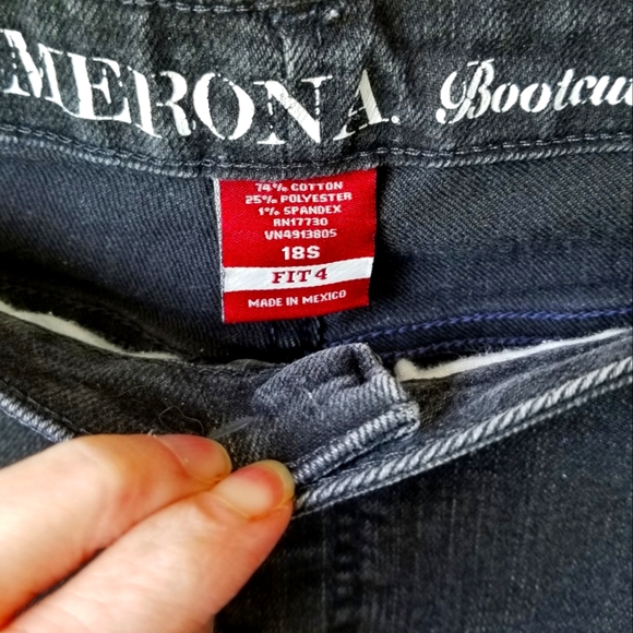 Merona Bootcut Jeans Sized 18 Short - Picture 2 of 10